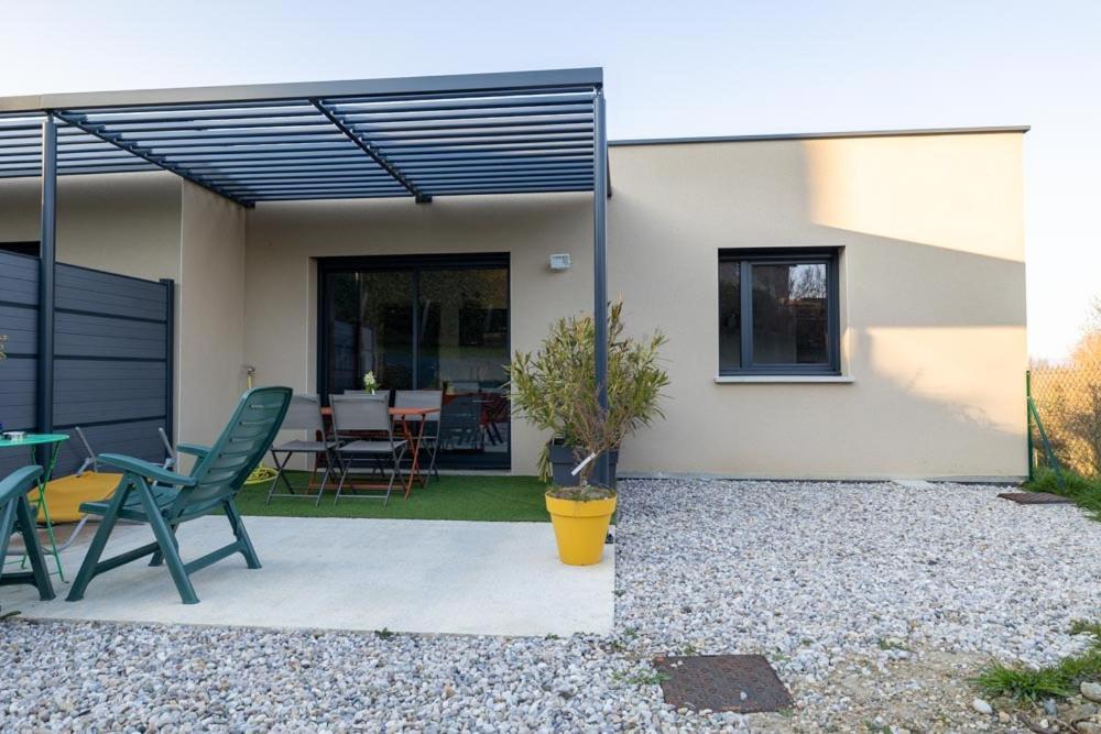 L'Escapade Dauphinoise, Gite 2 Chambres Avec Terrasse Et Clim Beaucroissant Exterior photo